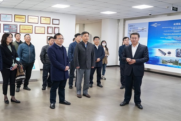 国家统计局党组成员、副局长盛来运一行调研成都航宇生产和研发运动情形